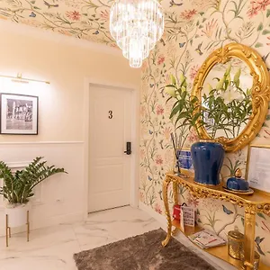 https://crys-rooms-holiday-business.hotelinveneto.com